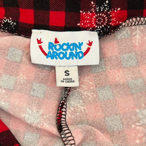 Holiday Winter Snowflake Leggings - Picture 2 of 5